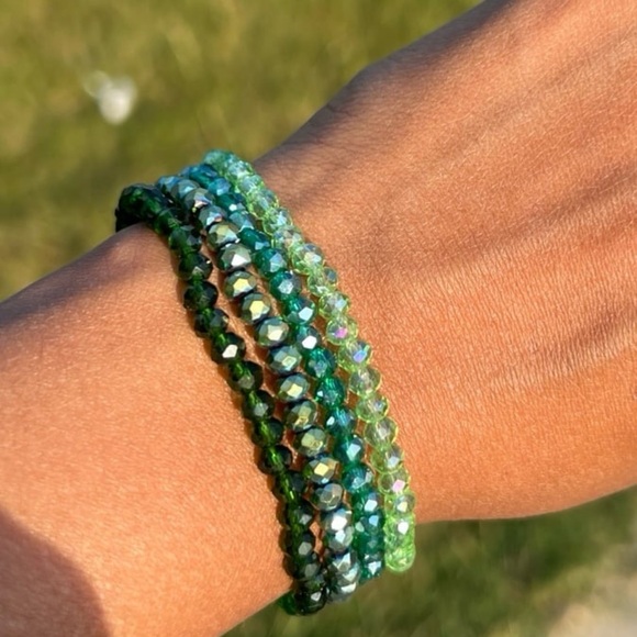 Gorgeous swarovski beads elastic bracelet -4 strands - Picture 12 of 12